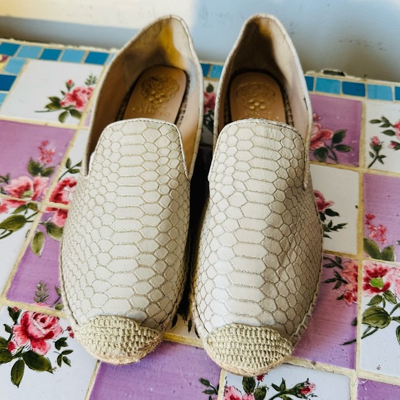 Vince Camuto Shoes - Vince Camuto Cream Textured Leather Snake Print Neutral Flats Espadrilles 9.5